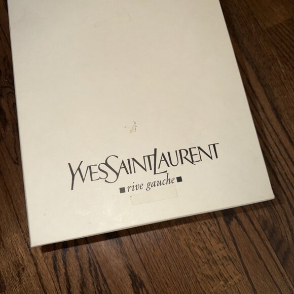 Women’s Yves Saint Laurent Tribute Heels - Picture 5 of 8